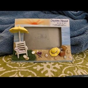 3-D Beach Picture Frame 🏖 FREE with bundle